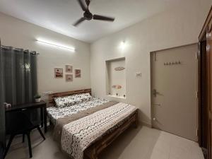 Ega Coral, cozy 3BHK house at Rustam Bagh