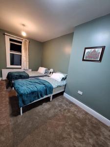 home from home 2 bed flat