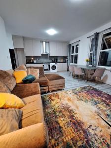 home from home 2 bed flat