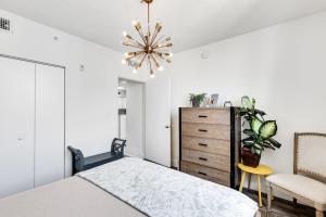 1 Bedroom Apt With Patio in South Riverside