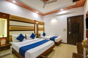 Hotel Star Plaza - 1 Minute From New Delhi Railway Station & Connaught Place