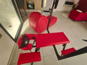 Un amour passionnel,love room,15 min du zoo,balnéo XL privatisée et disponible toute lannée ,piscine couverte et chauffée davril à fin septembre à partager avec dautres logements et elle est privatisée de 20h à 22h