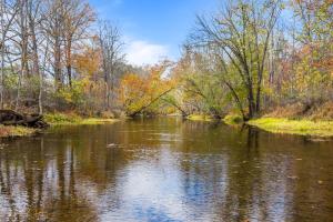 Sleepy Creek - Hot Tub, Pet Friendly, Creekside, Grill, Wifi, Fire Pit, Deck, Screen Porch, Family Friendly, Fishing, View, Games