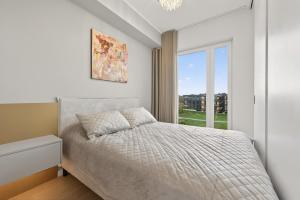 Brand-New Luxury Apartment with Sea View