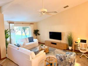 Waterfront Gulf Retreat: Heated Pool, Boat Lift