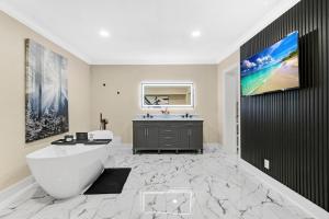 RJ Home Away From Home LLC