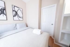 Sunlit 2BR Central Park North elevator & laundry