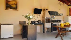 SUÍTES PRIVATIVA em Brotas -