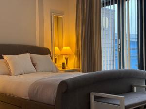 Salt House, Swansea Marina 4 bed Townhouse Sleeps 11 Pet Friendly