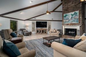 Bama Lake House- 2 Story Boat Dock- Beautiful View