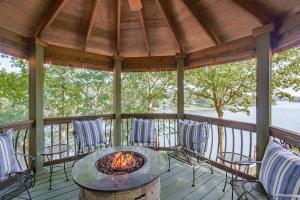 Bama Lake House- 2 Story Boat Dock- Beautiful View