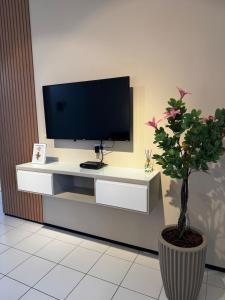 Flat 1106 próximo à praia - Condomínio Biarritz