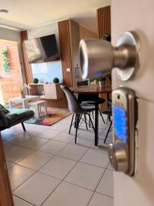 Dep 3 habitaciones 1,5 baños céntrico parking wif TV en habitaciones