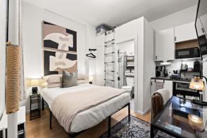 Micro Studio Walk to Time Square