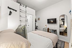 Micro Studio Walk to Time Square