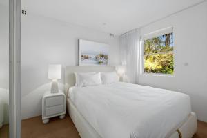 Mosman moments - Laidback living with district views - AVE71
