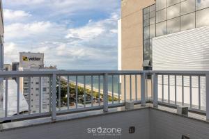 Aptos em Prédio com Piscina a 100 m da Praia - LTT