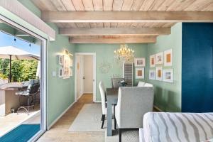 Stay & Play Pacific Beach Compound