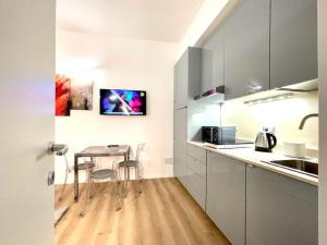 Cozy apartment on an upper floor near Missori and Vetra Metro station