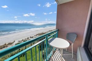 New 1BR Direct Oceanfront Sandcastle South, Pools!
