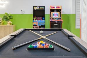 Bradenton Bliss Pool Putt Putt Arcade Games