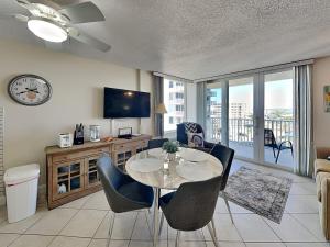 Estero Beach & Tennis 706B