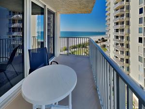 Estero Beach & Tennis 706B