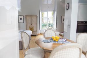 Appart'hotels Chateau De Jalesnes : photos des chambres
