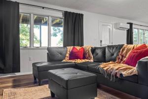 Walk to U of A, 1BR 1BA, Kitchen, WD, Fiber Wi-Fi