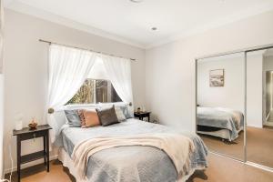 Sophistication & Style Near Gabbinbar!