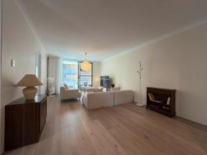 Quiet & Cozy 2BR Home in Chatswood with Parking