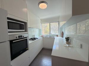 Quiet & Cozy 2BR Home in Chatswood with Parking