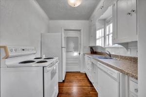 Charming Retreat Near Bricktown & Parks