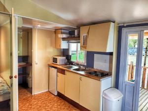 Mobil home 24m² avec terrasse pour 4 personnes - API-1-52-412