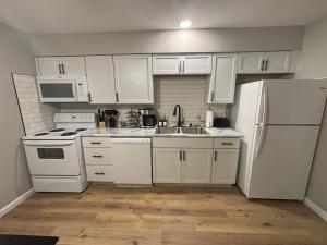 Downtown Manhattan Stay Near Poyntz Ave