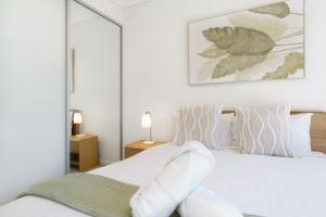 Luxury Newly Furnished 2BR Apartment in Barton - Hosted by Canstay