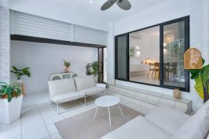 Stylish Family Retreat in Varsity by Housemark Escapes