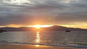 Casa acesso direto a praia na Cachoeira