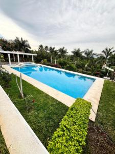 Tequesquitengo Finca Flor de Loto