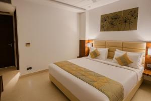 HOTEL TEN SQUARE - 5 Minutes from The Taj Mahal