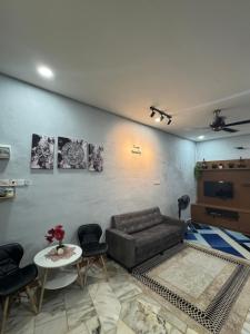 Twins Homestay Naka