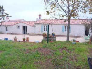 Maison familiale au centre du bourg, animaux sur demande - FR-1-476-251