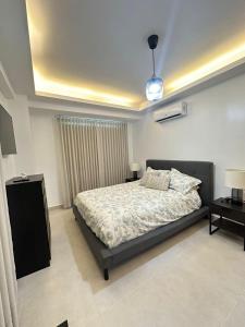 Chic City Apartment Walk to Everything!