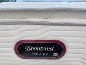 Moto Sakura 403,2 bedrooms with 4 beds, 6 people, direct access to Narita and Haneda Airports, Asakusa and Ueno area, 5 train lines available, Bicycles free rental