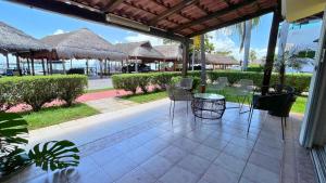 Laguna Nichupte Villa for 8 people