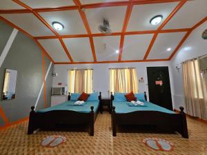 L & M Hearthstones Lodge