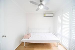 Springfield 4BR Air Conditioned with BBQ and Patio