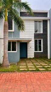 Villa 25 Eat-Sleep-Beach-Repeat