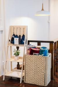 Peaceful 2BR Home Walk to Halal Street Food