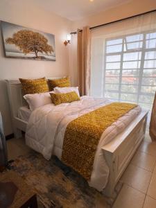 Elegant & well furnished studio